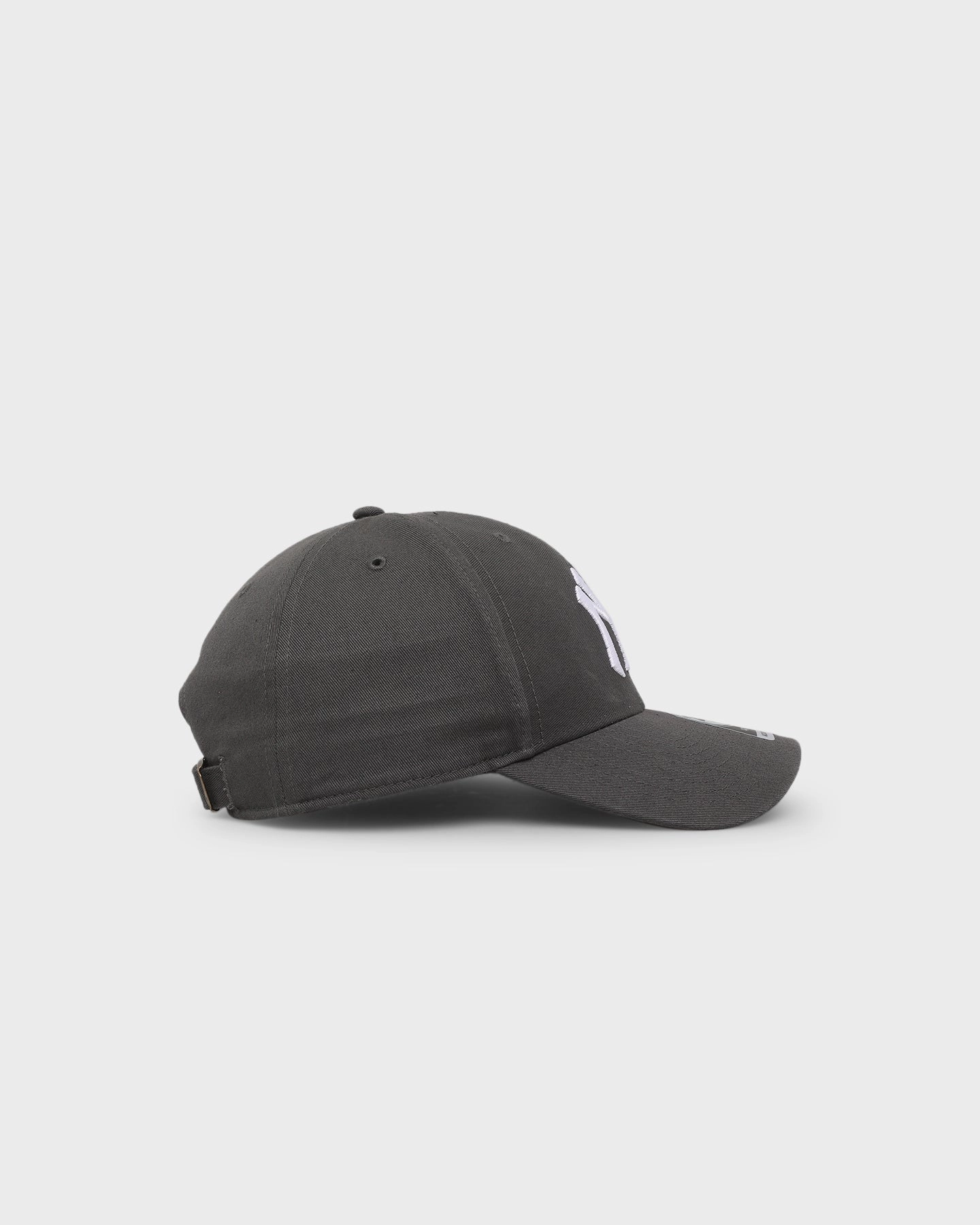 47 Brand New York Yankees Legend '47 MVP Strapback Charcoal