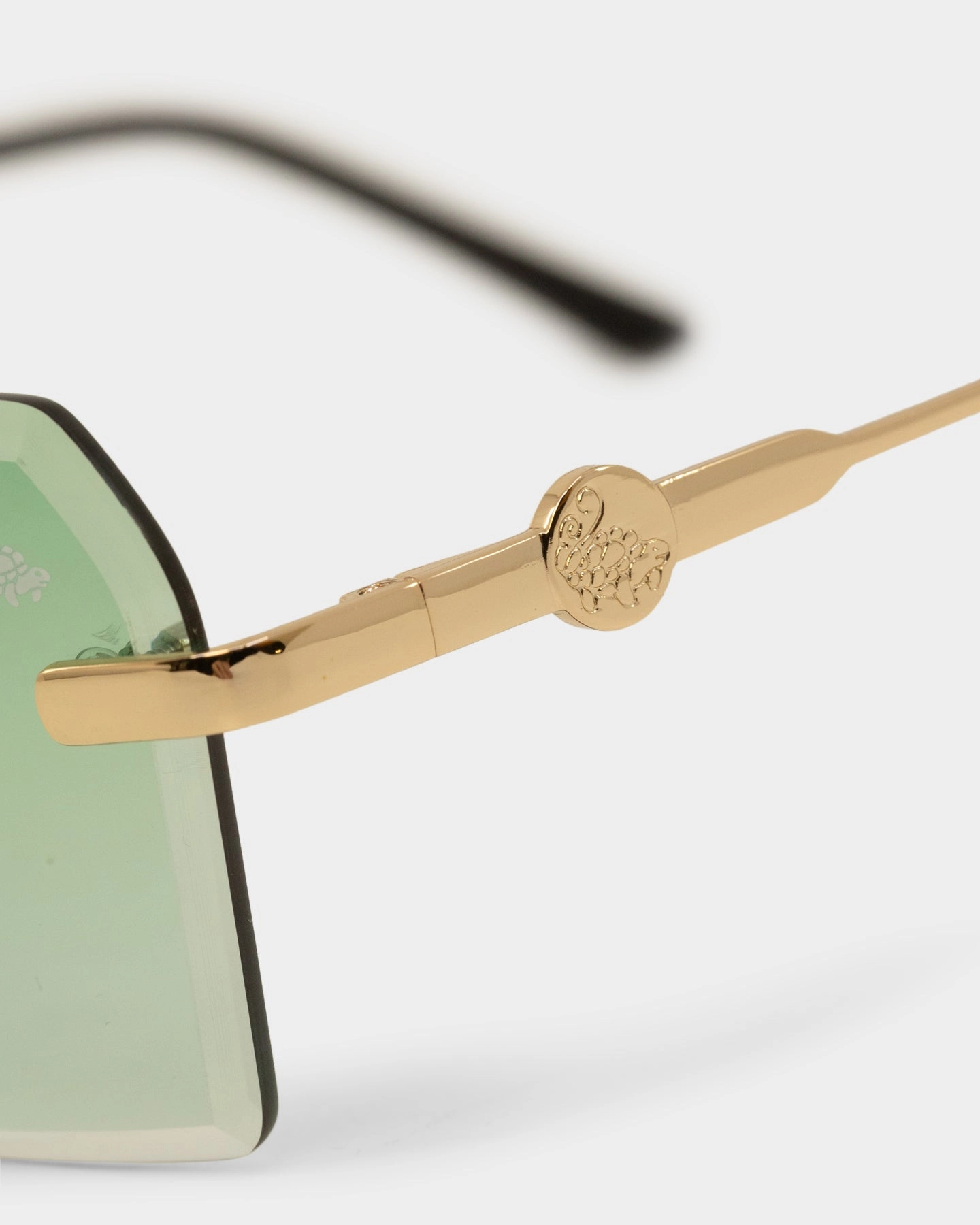 Belvoir & Co Kennedy Sunglasses Green/Gold