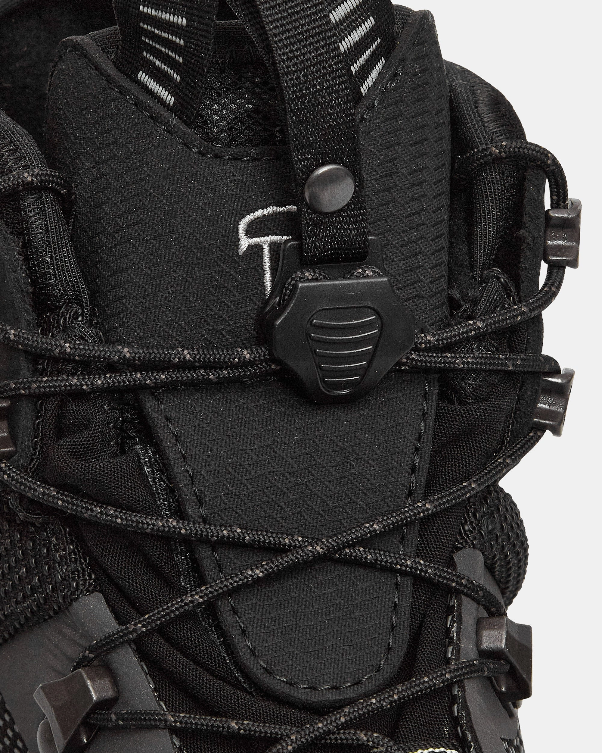 Carbonaz Boots Black
