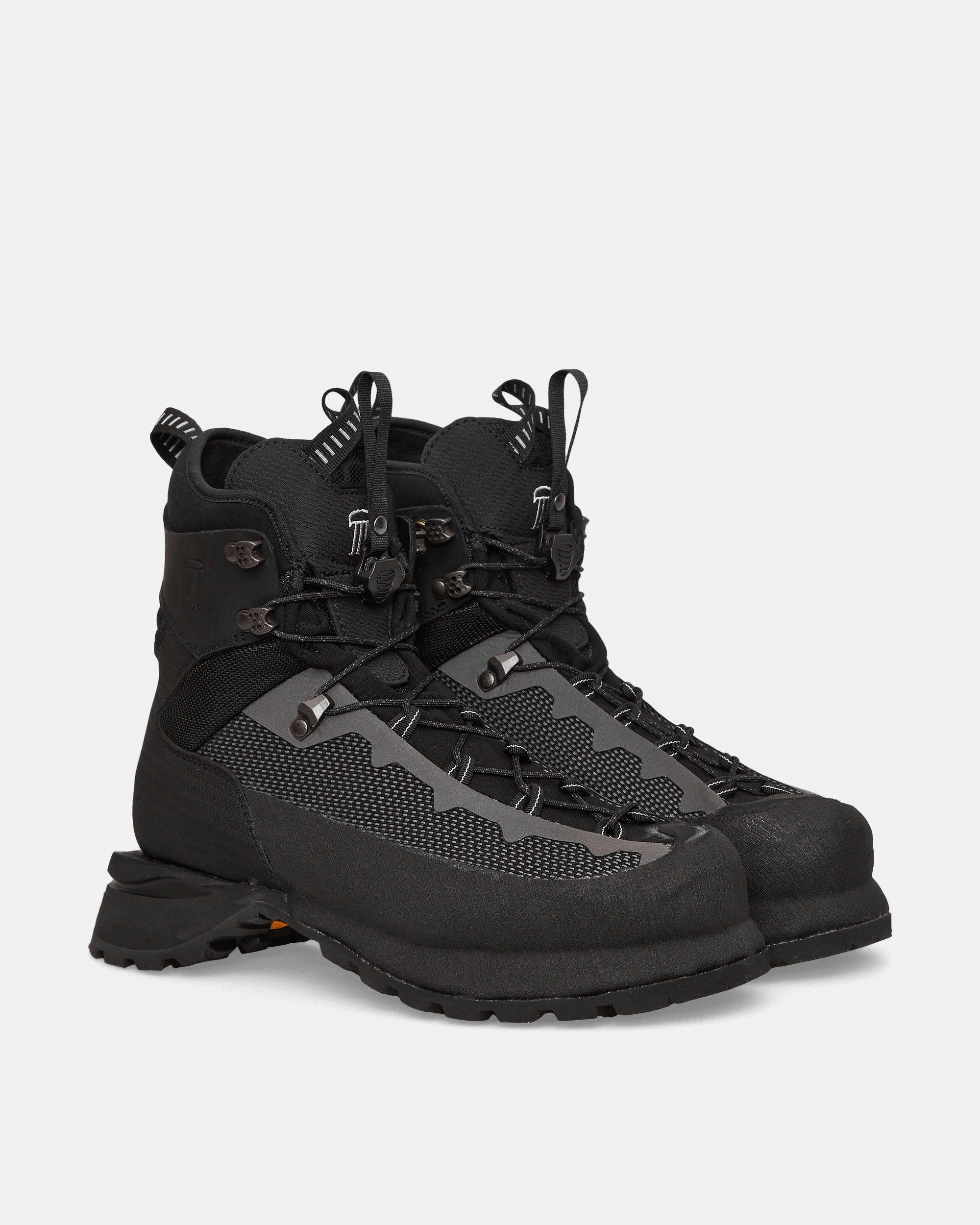 Carbonaz Boots Black