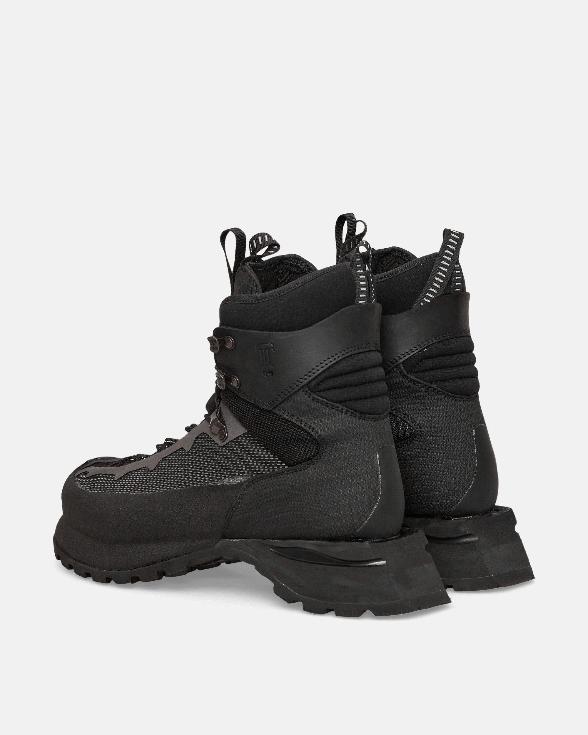 Carbonaz Boots Black