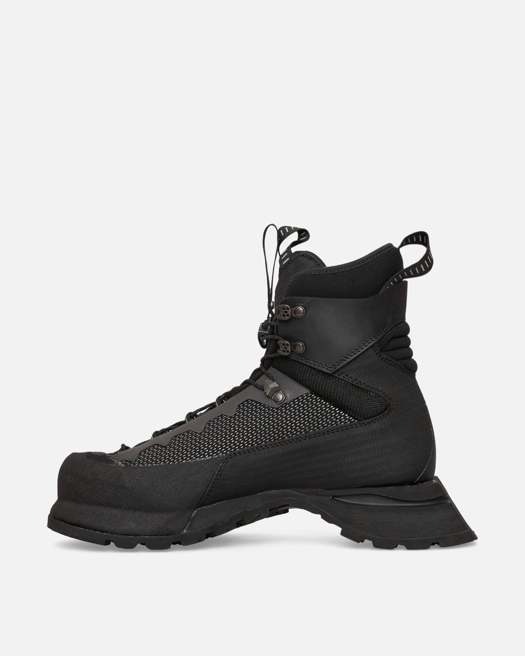 Carbonaz Boots Black