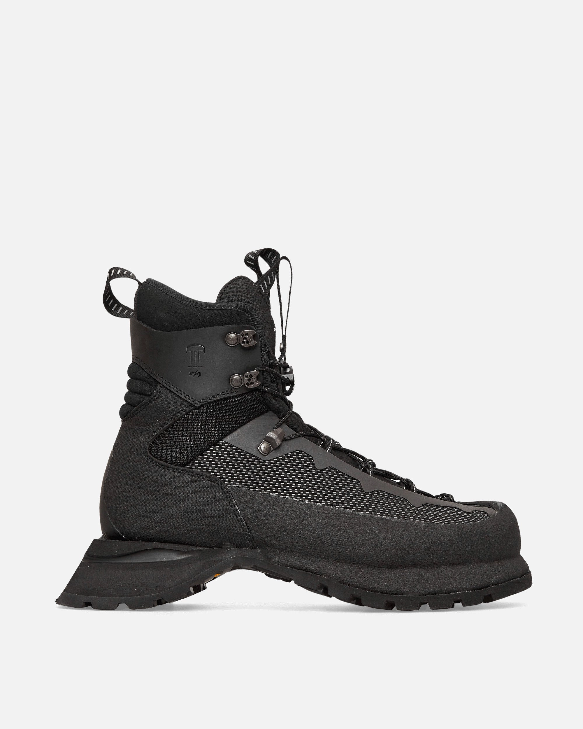 Carbonaz Boots Black