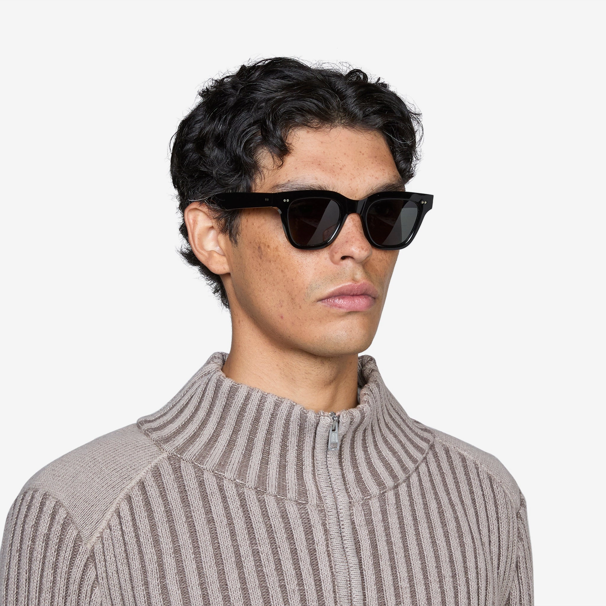 Ellis Black | Green Solid Lens
