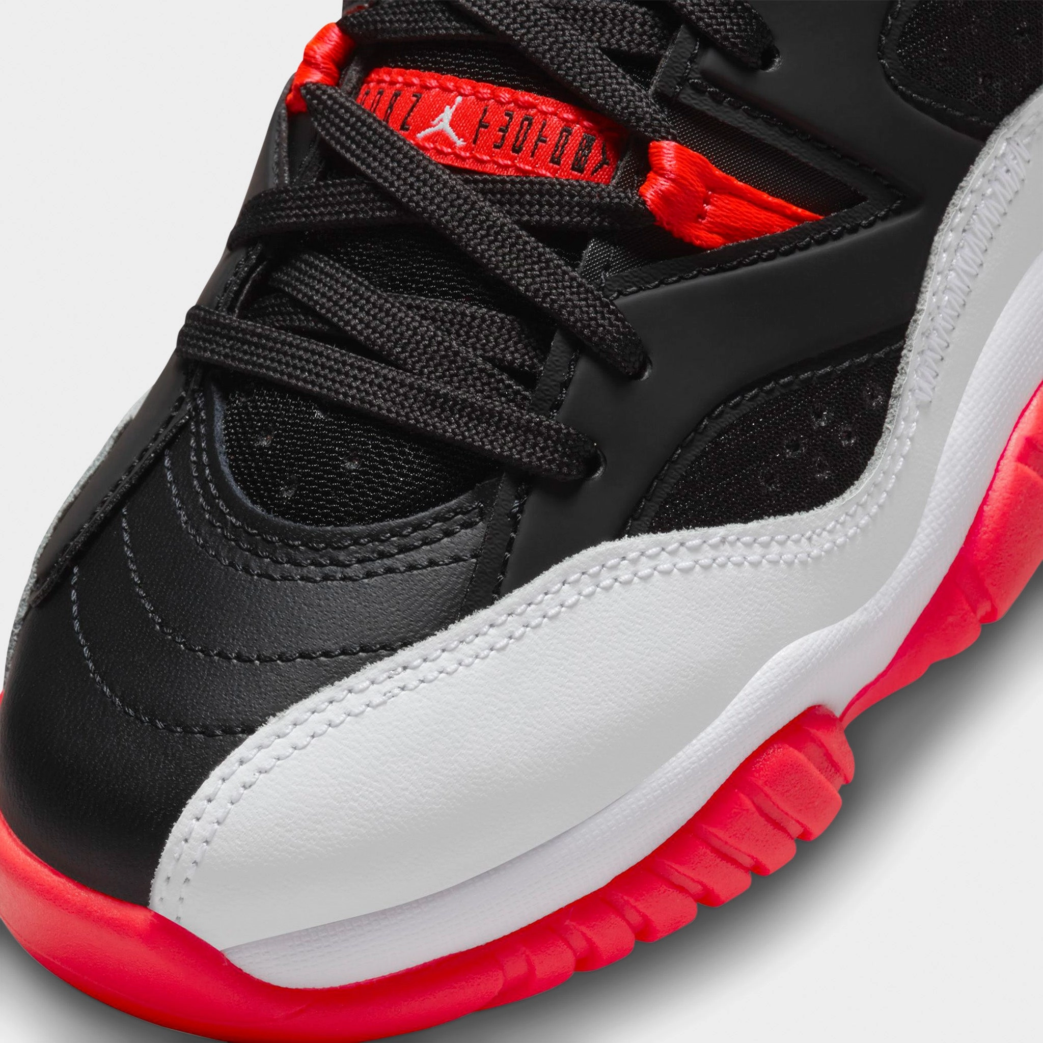 Jordan Jumpman Two Trey GS Black / White - Infrared 23