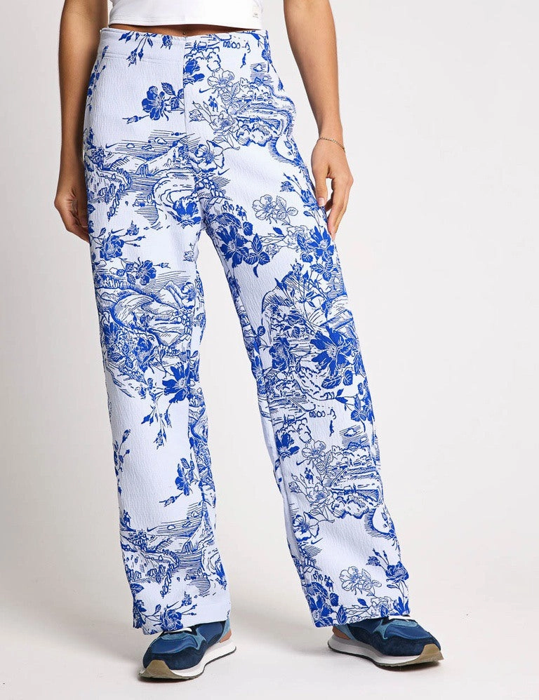 Sportswear Collection Jacquard Track Pants - White/Hyper Royal