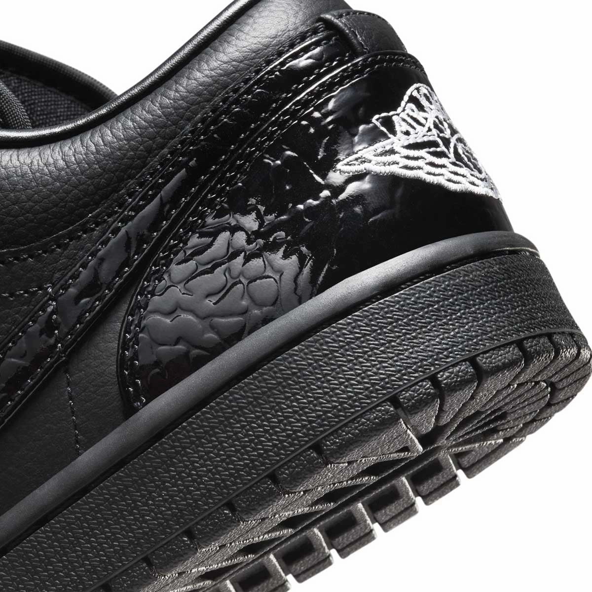 Wmns Air Jordan 1 Low 'Black Croc'