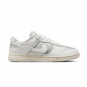 Wmns Dunk Low Next Nature 'Metallic Platinum'