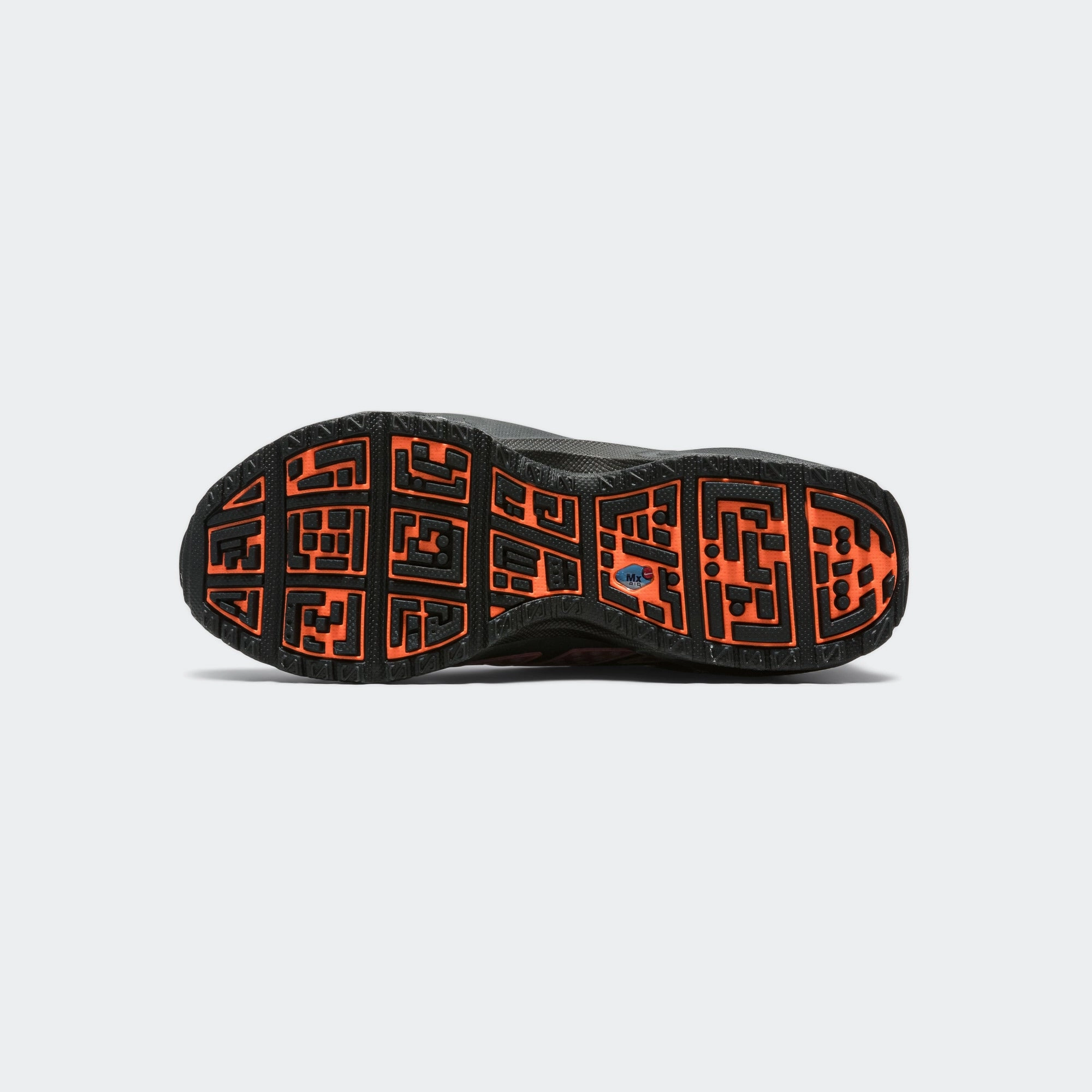 Womens Air Max SNDR GORE-TEX - Hyper Crimson/Dk Smoke Grey-Fire Red