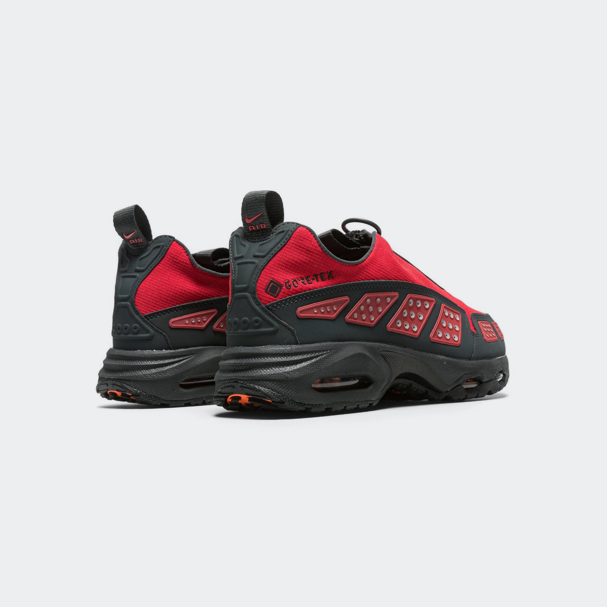 Womens Air Max SNDR GORE-TEX - Hyper Crimson/Dk Smoke Grey-Fire Red